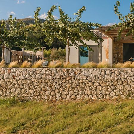 Spathes Suites Kefalonia - Luxury Suites Ratzaklíon Exteriör bild