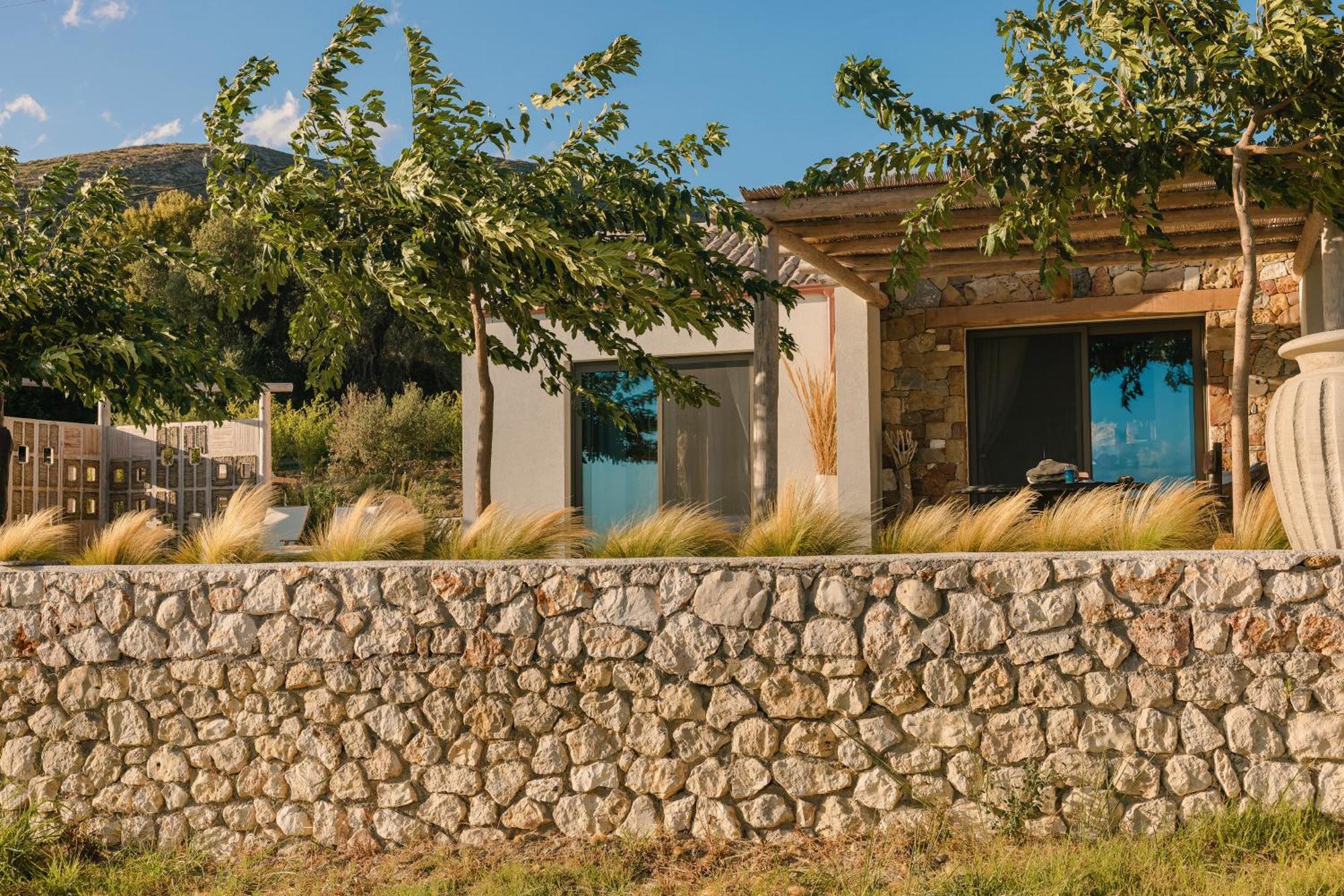 Spathes Suites Kefalonia - Luxury Suites Ratzaklíon Exteriör bild